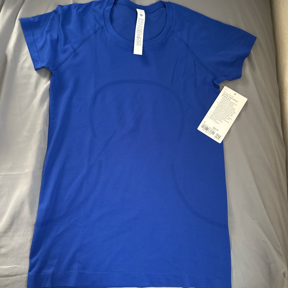 lululemon Swiftly Tech Short Sleeve 2.0 Size 8
